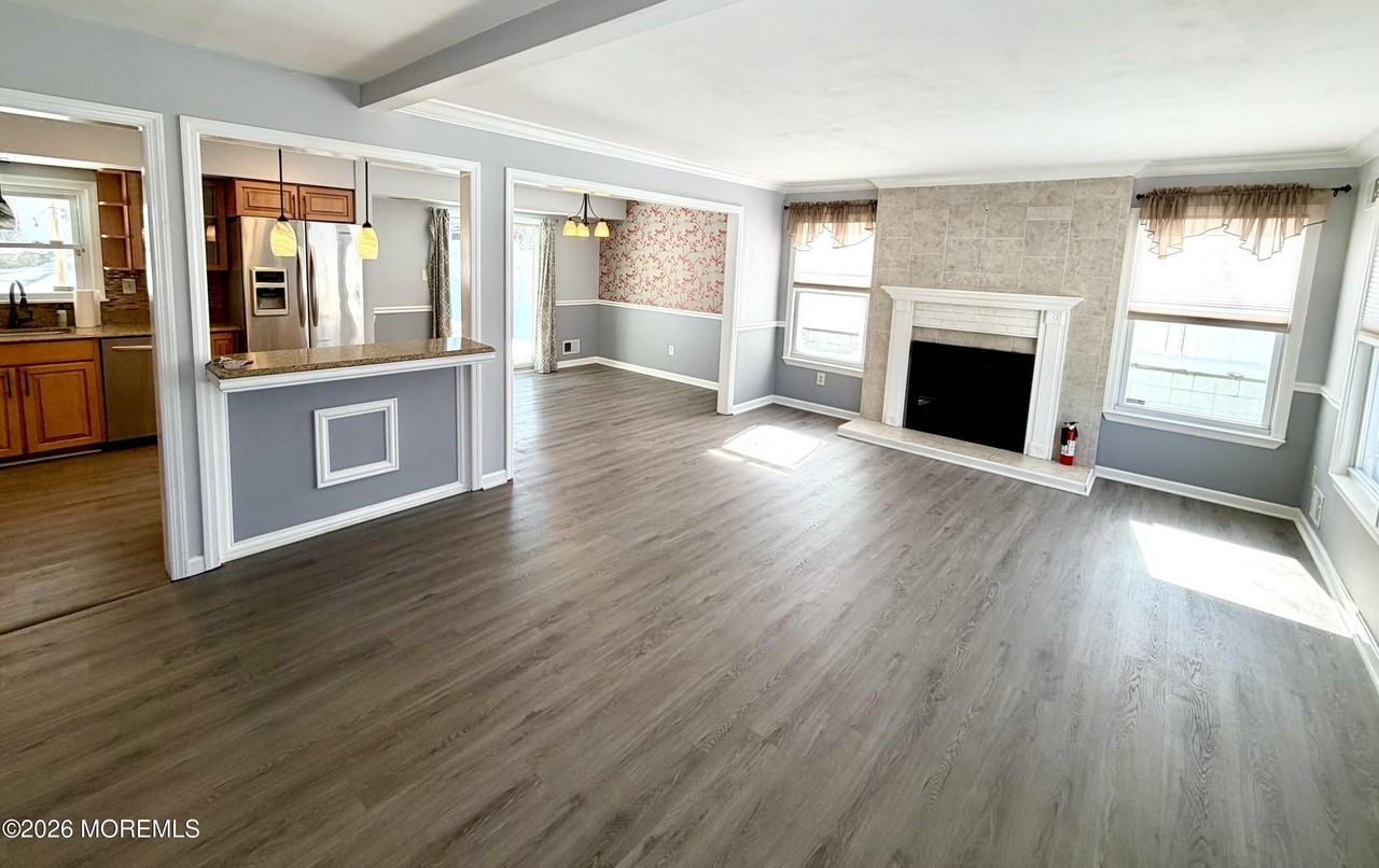 70 Village Dr - Photo 2 of 23