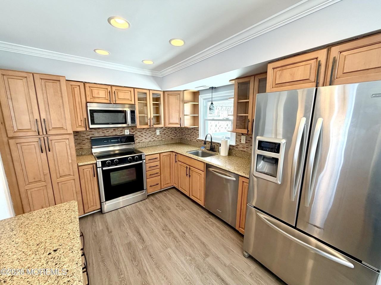 70 Village Dr - Photo 4 of 23