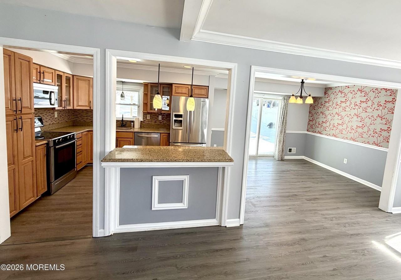 70 Village Dr - Photo 6 of 23