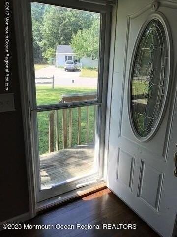 316 Northrop Rd - Photo 2 of 17