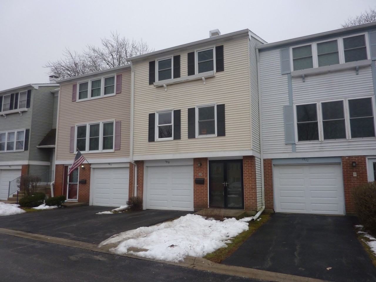 1919 Finchley Ct - Photo 2 of 29