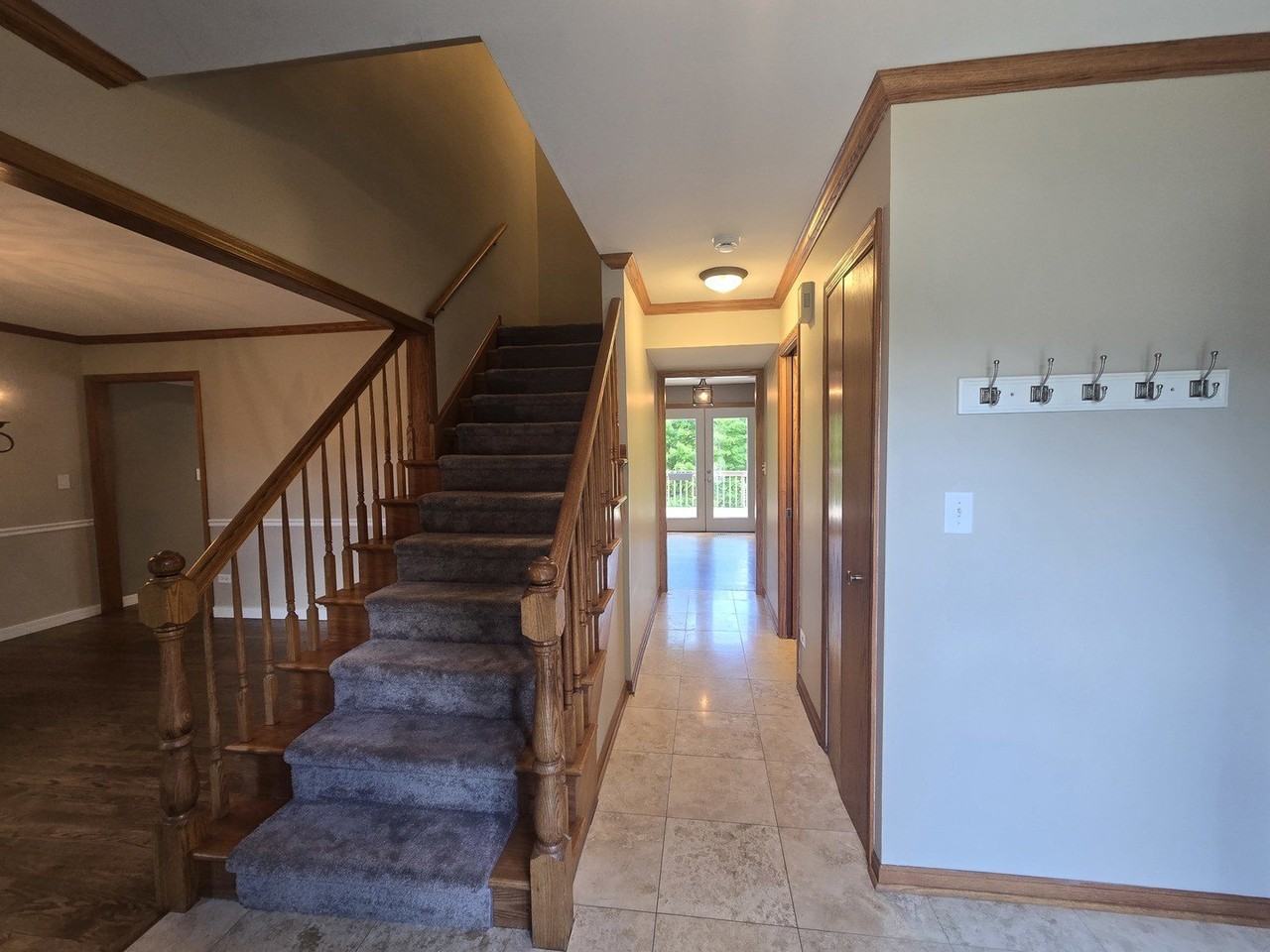 1565 Old Barn Cir - Photo 2 of 30