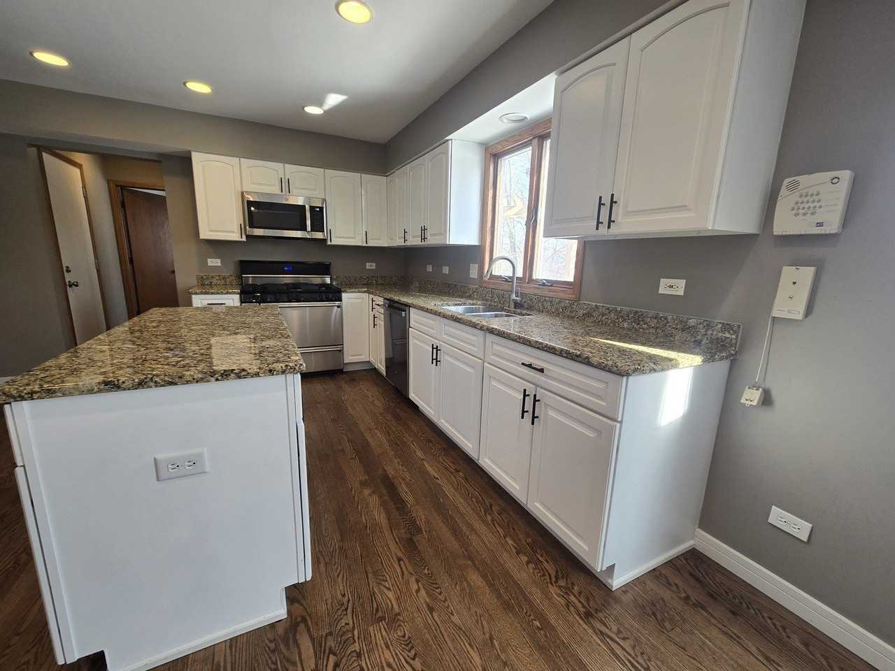 1565 Old Barn Cir - Photo 5 of 30