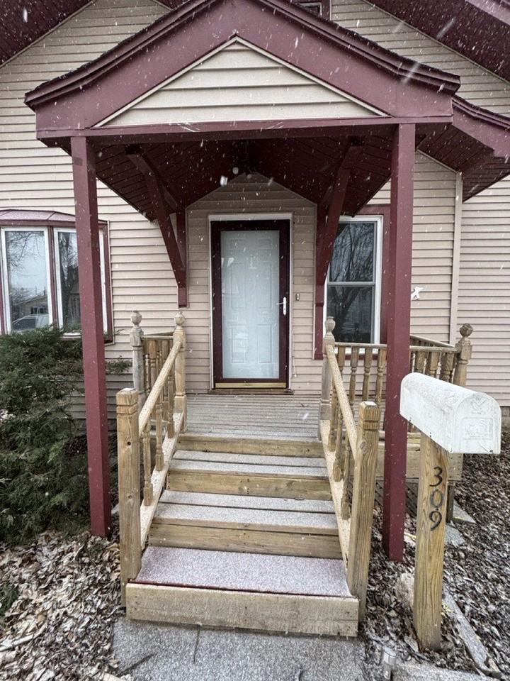 309 N 9th St - Photo 3 of 15