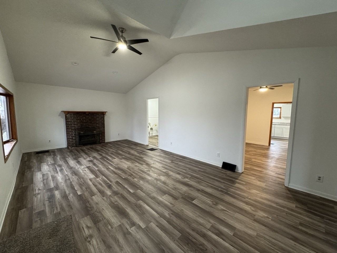 309 N 9th St - Photo 4 of 15