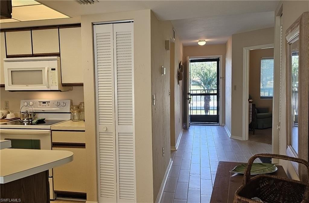 460 Fox Haven Dr #1204 - Photo 5 of 23