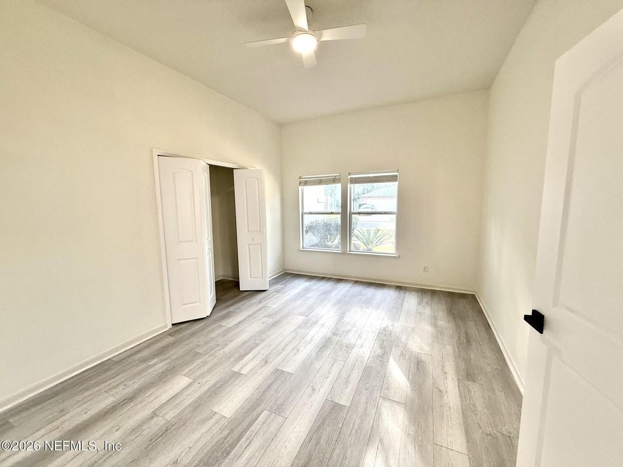 897 Collinswood Dr - Photo 4 of 28