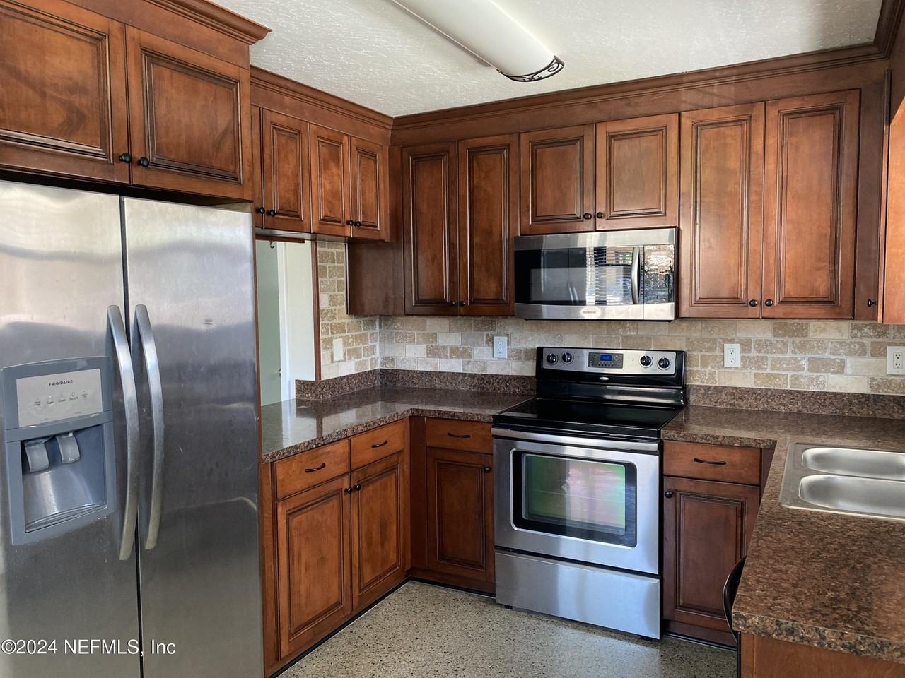 104 Saint Elmo Rd - Photo 2 of 13