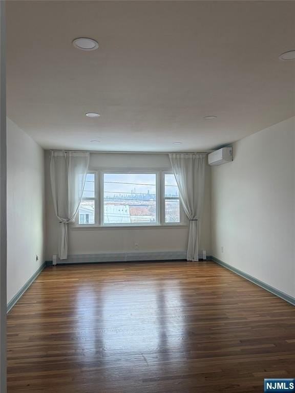 724 6th St - Photo 6 of 22