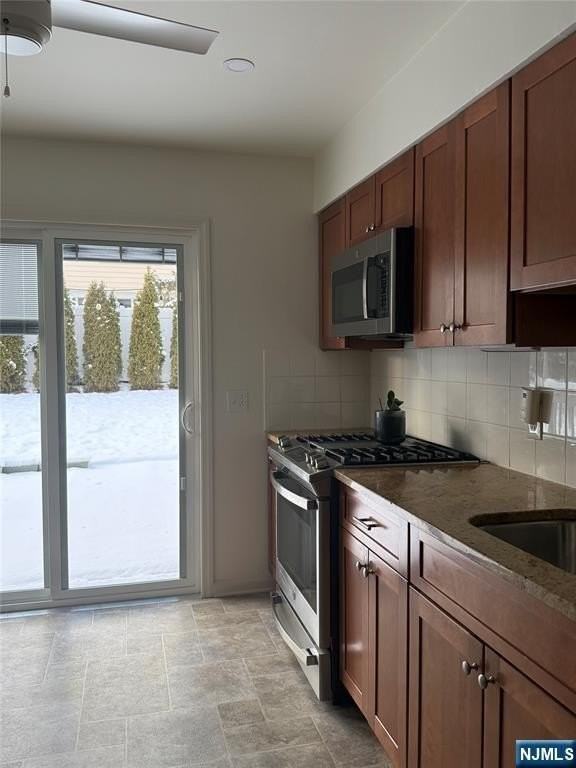 724 6th St - Photo 7 of 22