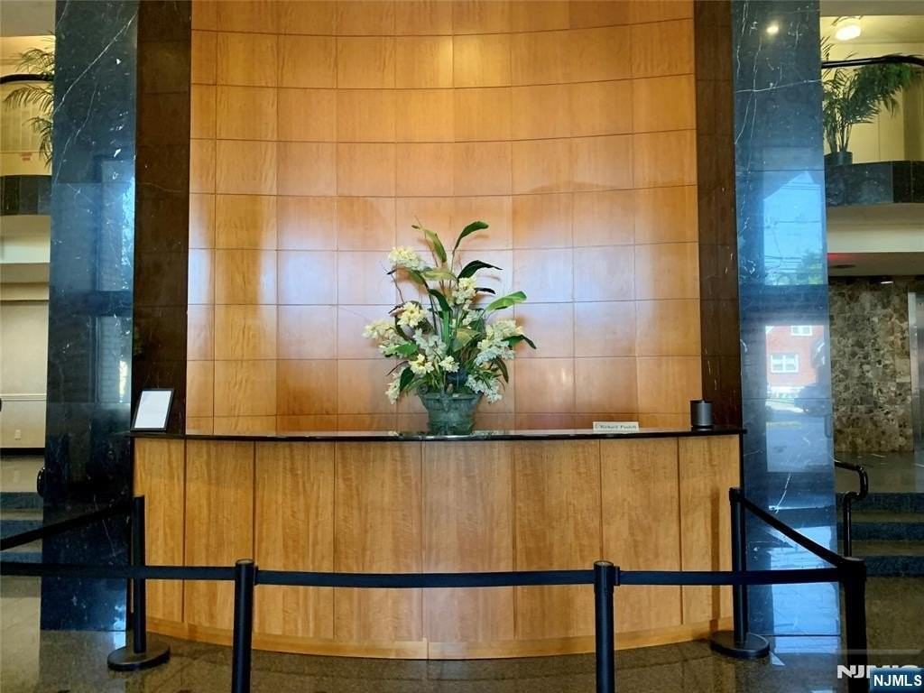 1590 Anderson Ave Apt 10d - Photo 2 of 30