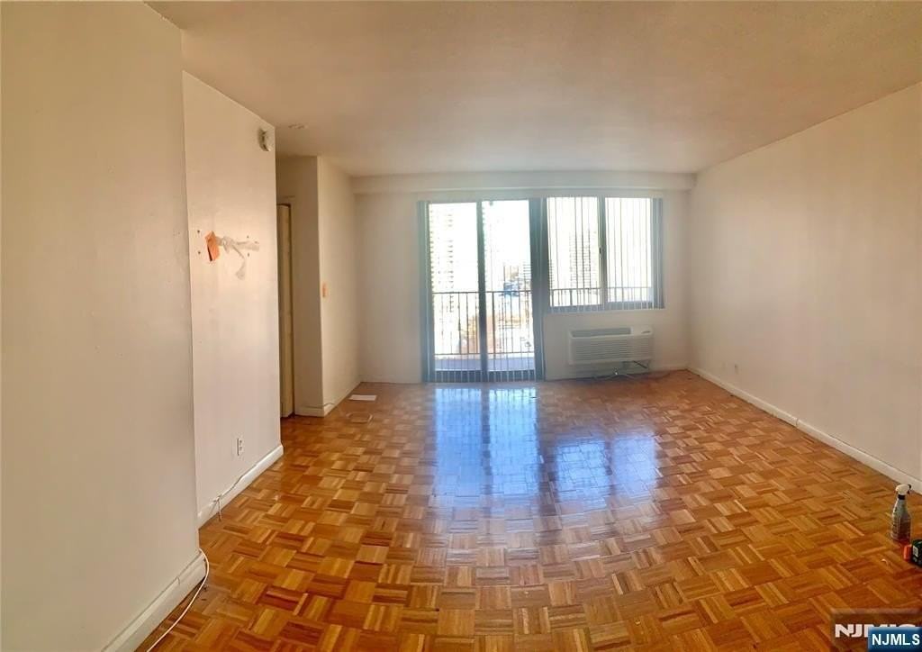 1590 Anderson Ave Apt 10d - Photo 5 of 30