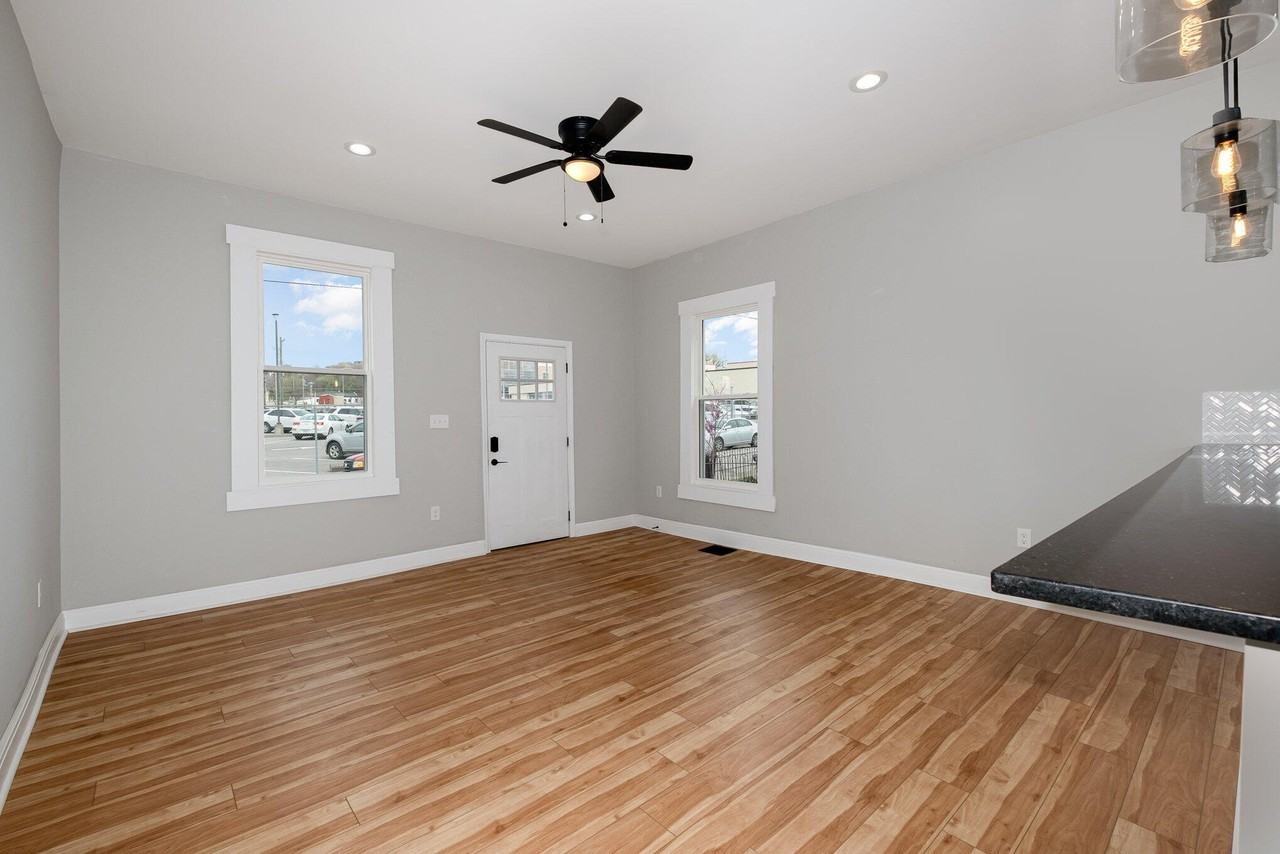 1026 Orchard St - Photo 4 of 27