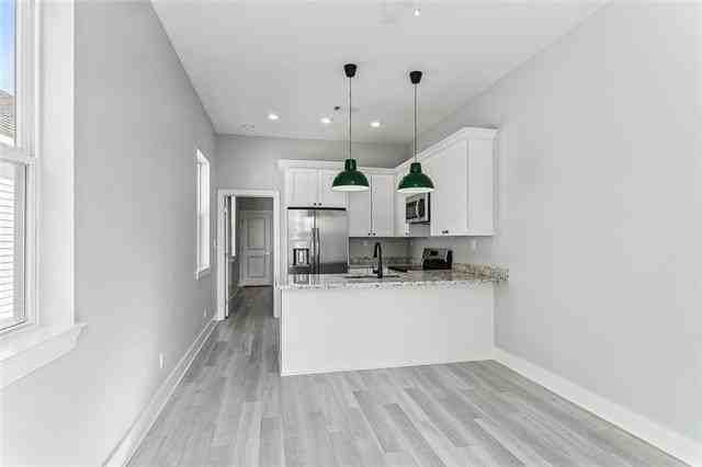 1914 Leonidas St LEONIDAS Street #B - Photo 7 of 22