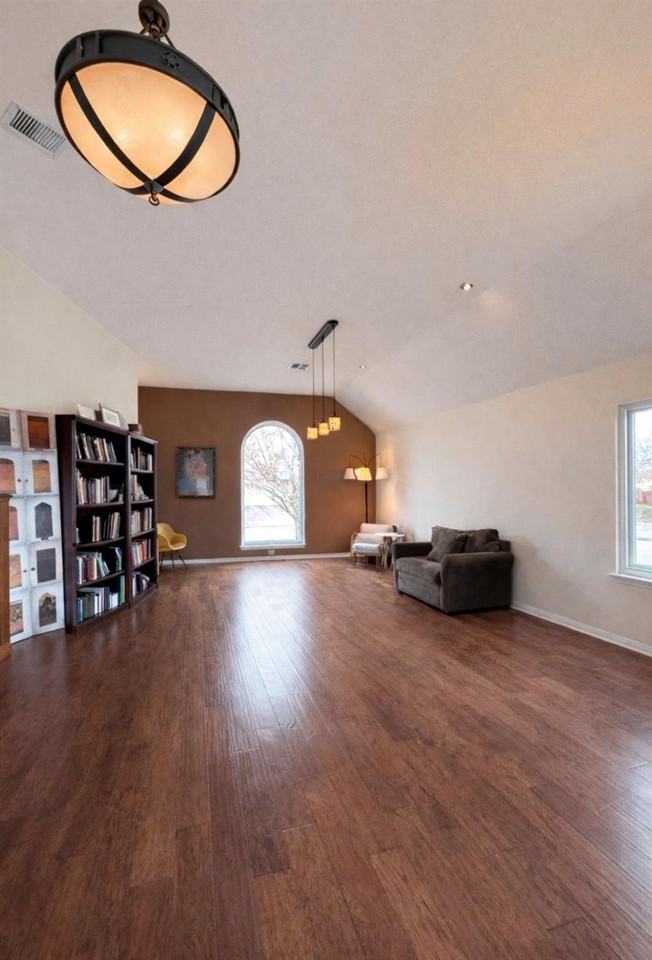 1052 Hot Spring Vly - Photo 5 of 36