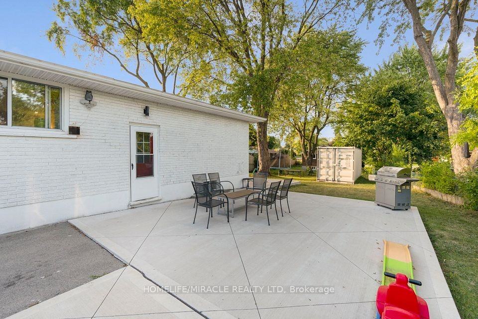 23 Thorley Drive #main - Photo 3 of 20