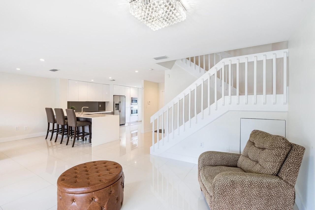 9703 Sw 142nd Ct - Photo 4 of 36