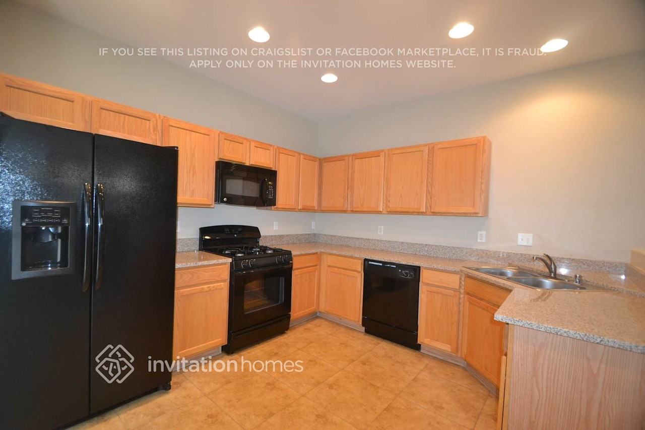 528 Riding Crop Ave - Photo 5 of 11