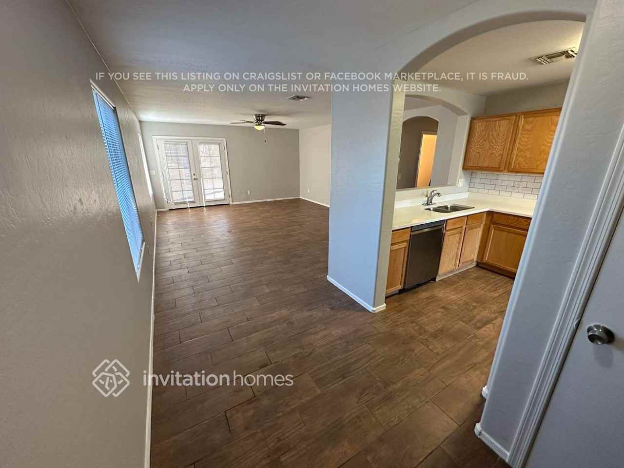 2430 W Darrel Rd - Photo 3 of 17