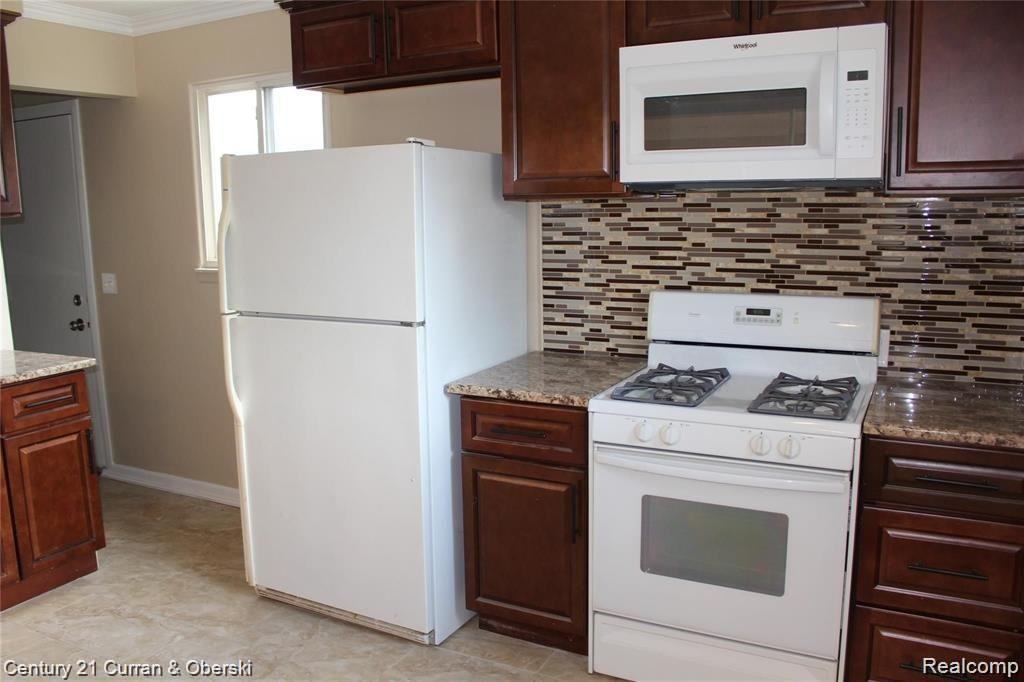 6198 Mayburn St - Photo 6 of 10