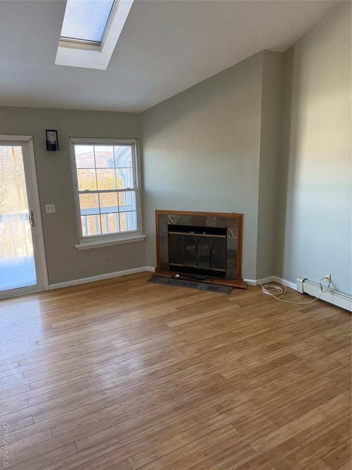 25 Lexington Hl - Photo 2 of 31
