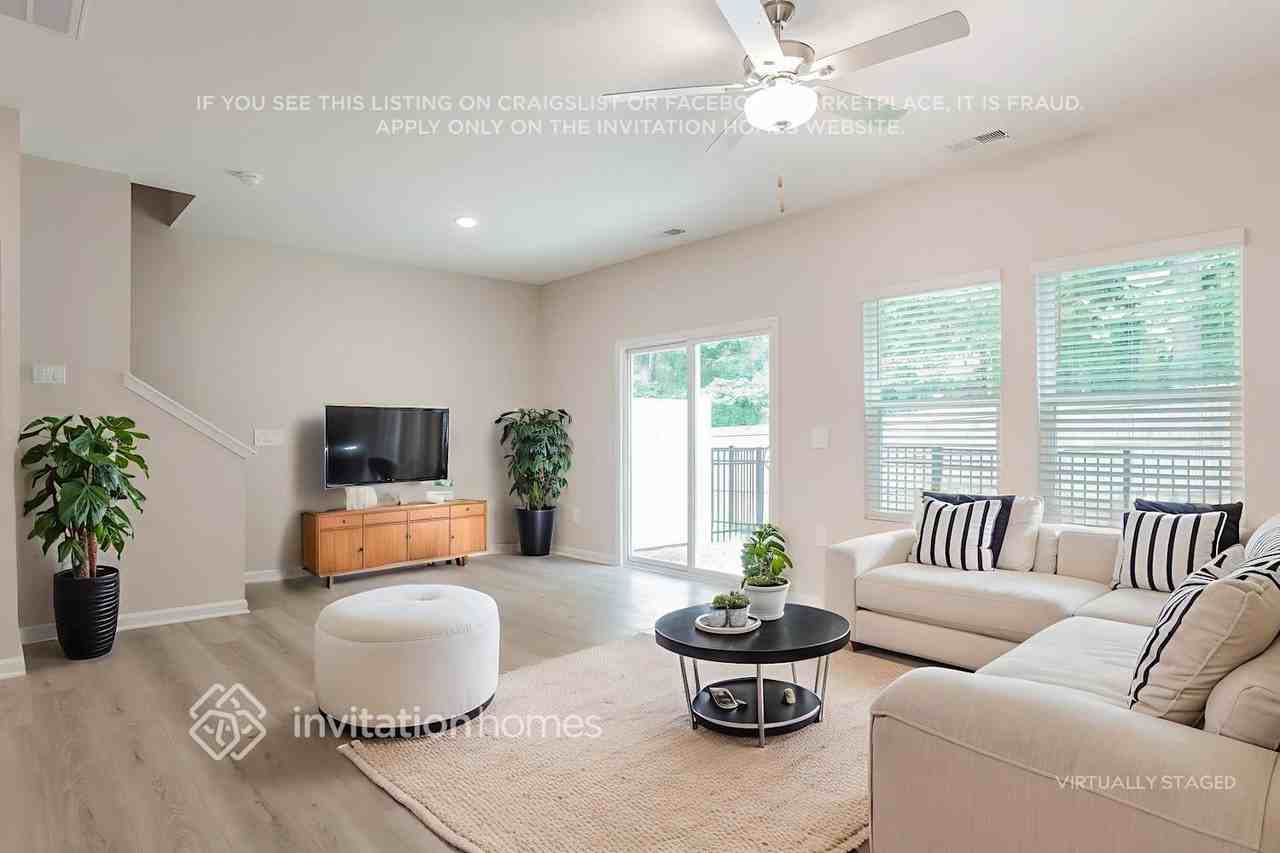 1159 Greenville Way - Photo 3 of 27