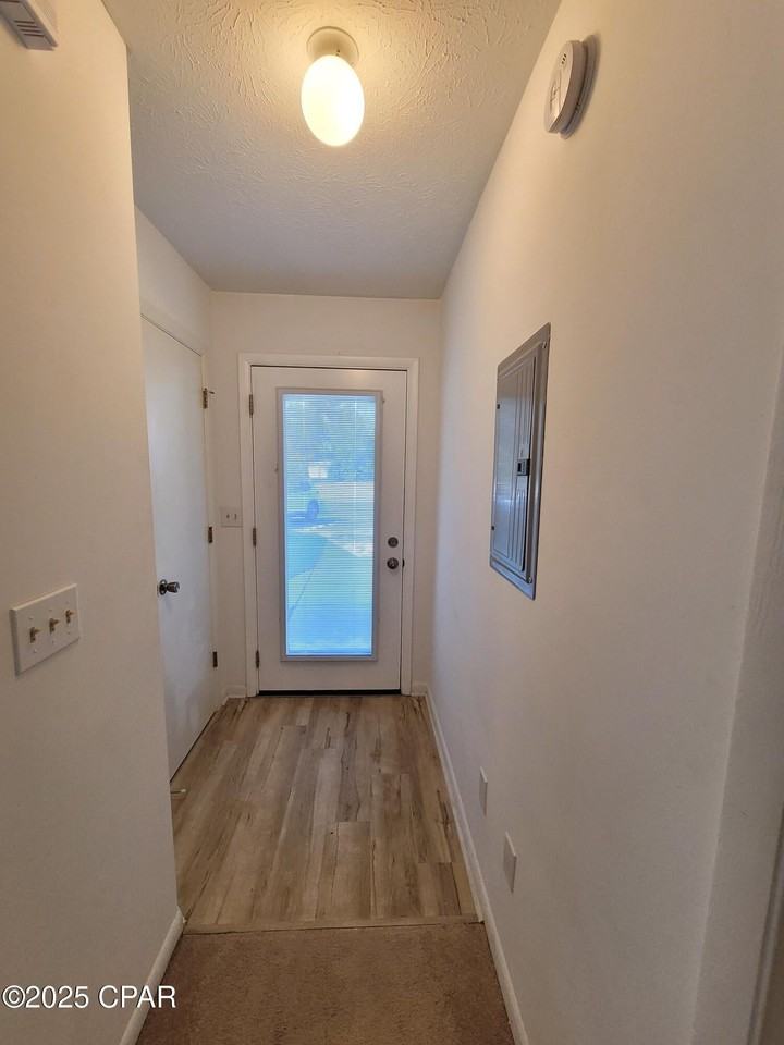 2026 Baker Ct - Photo 3 of 32