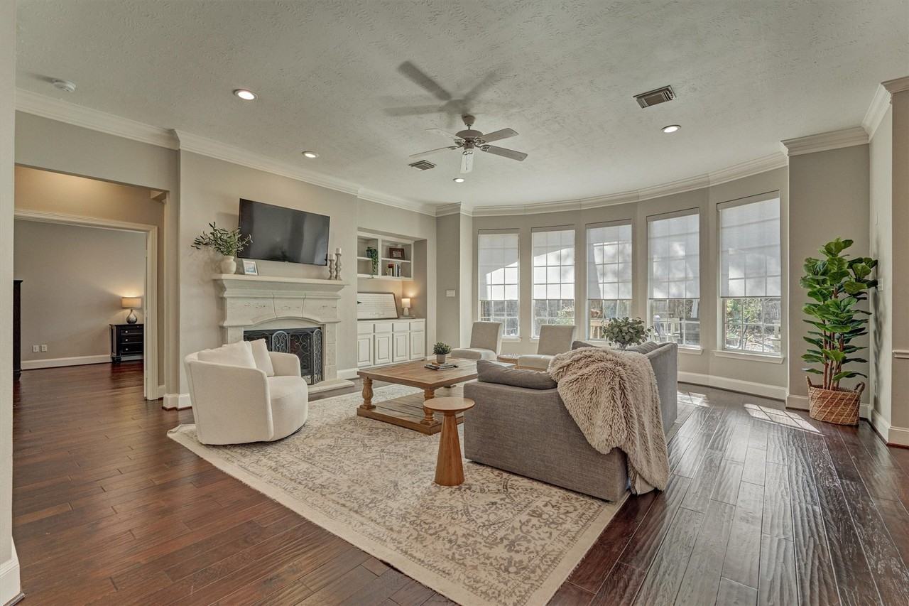 87 W Honey Grove Pl - Photo 4 of 49