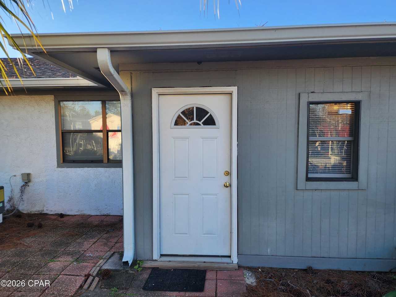 6568 Harbour Blvd - Photo 3 of 26