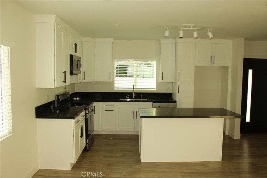 14665 Brand Blvd - Photo 3 of 10