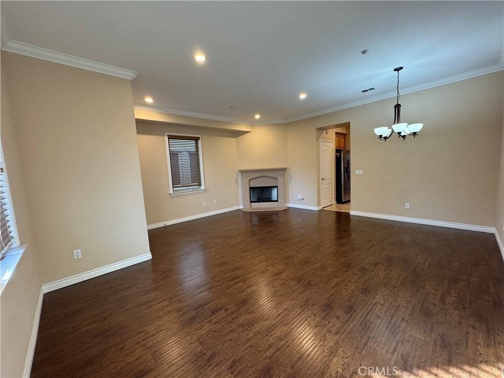 88 N Roosevelt Ave - Photo 4 of 27