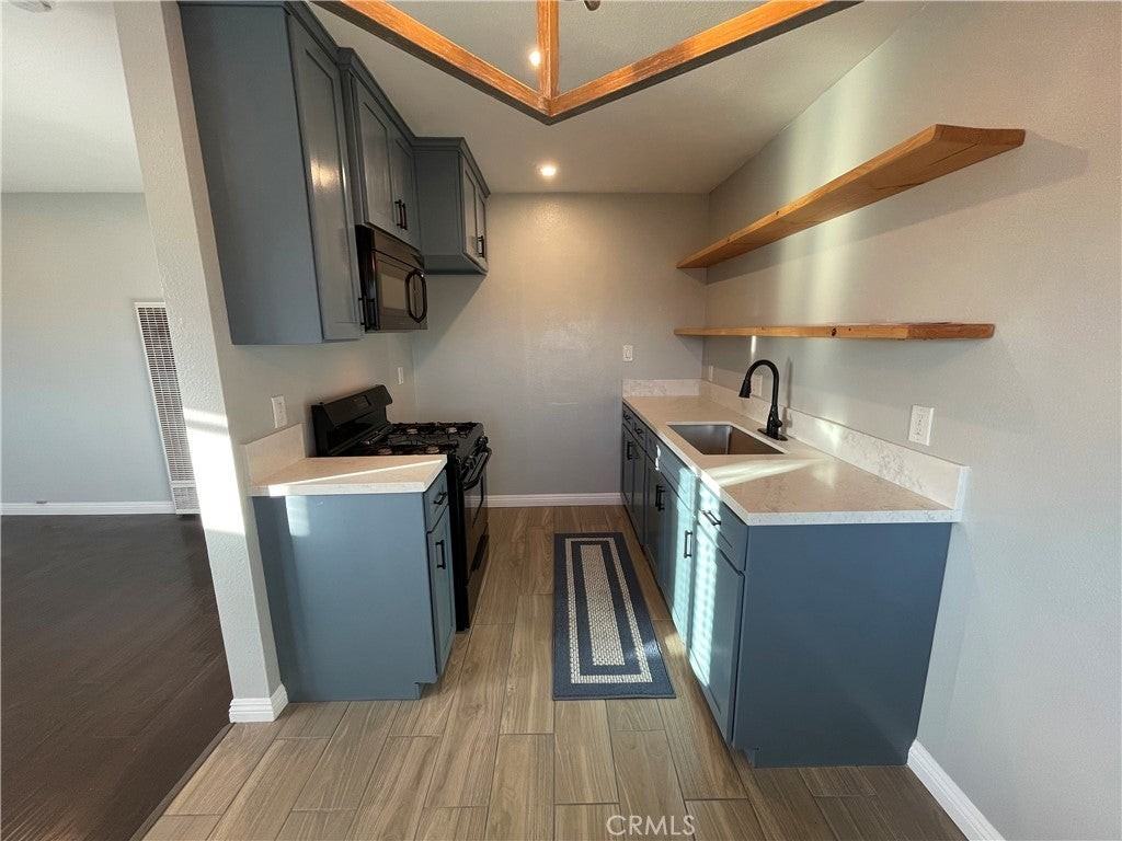 1707 W 81st St - Photo 3 of 17