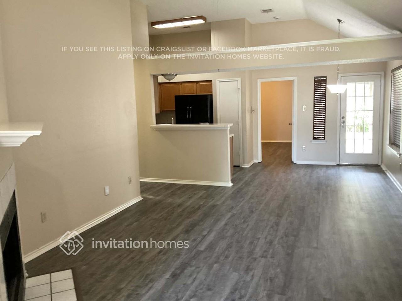 6736 Driffield Cir E - Photo 5 of 15