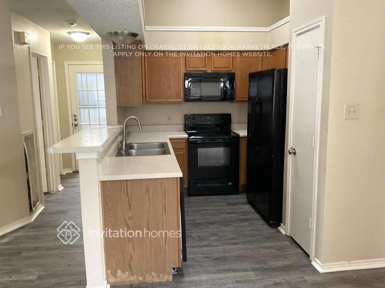 6736 Driffield Cir E - Photo 7 of 15