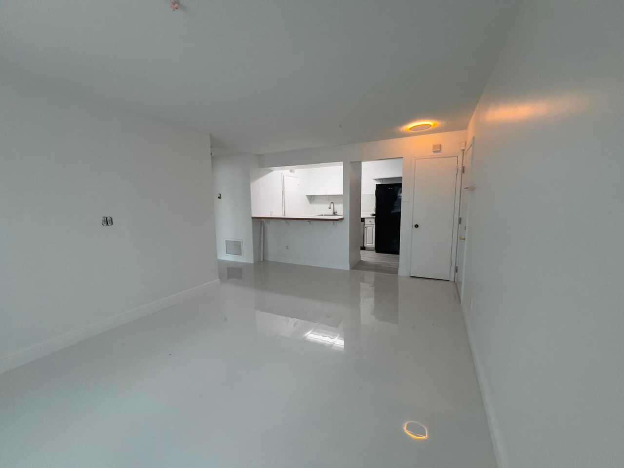 2319 N Congress Ave - Photo 3 of 17