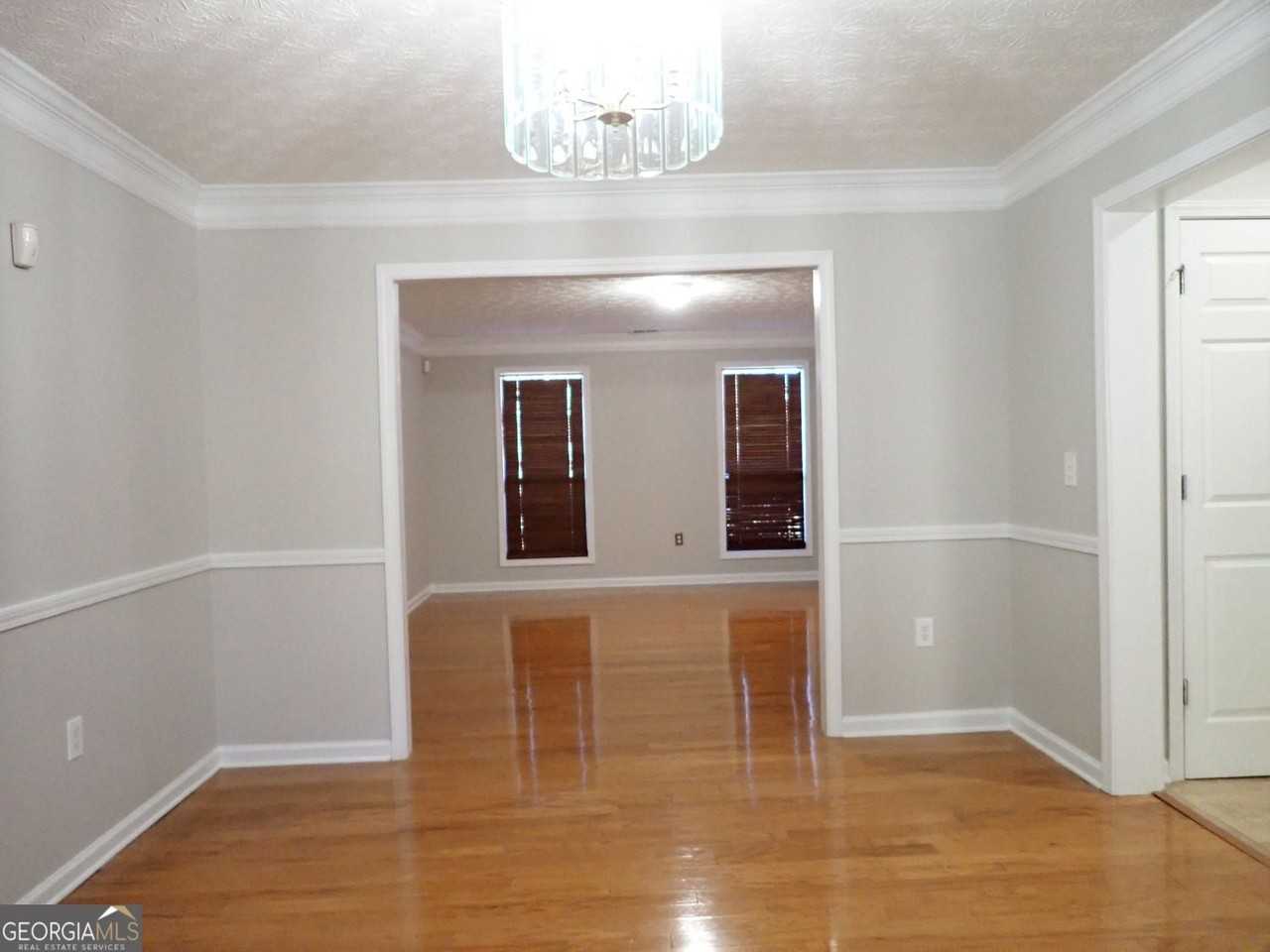 827 Sinclair Way - Photo 5 of 39