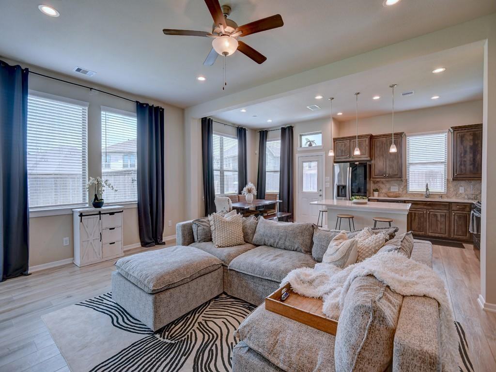 2543 Manor Valley Ct - Photo 6 of 19