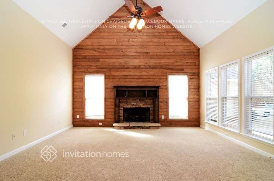 3624 Silver Springs Way - Photo 4 of 17