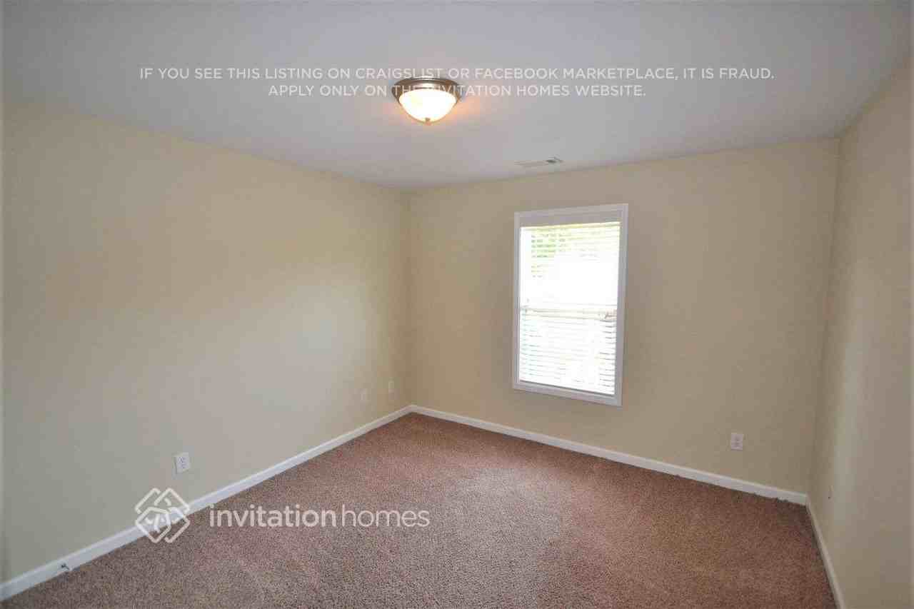 856 Betsy Ross Trl - Photo 5 of 10