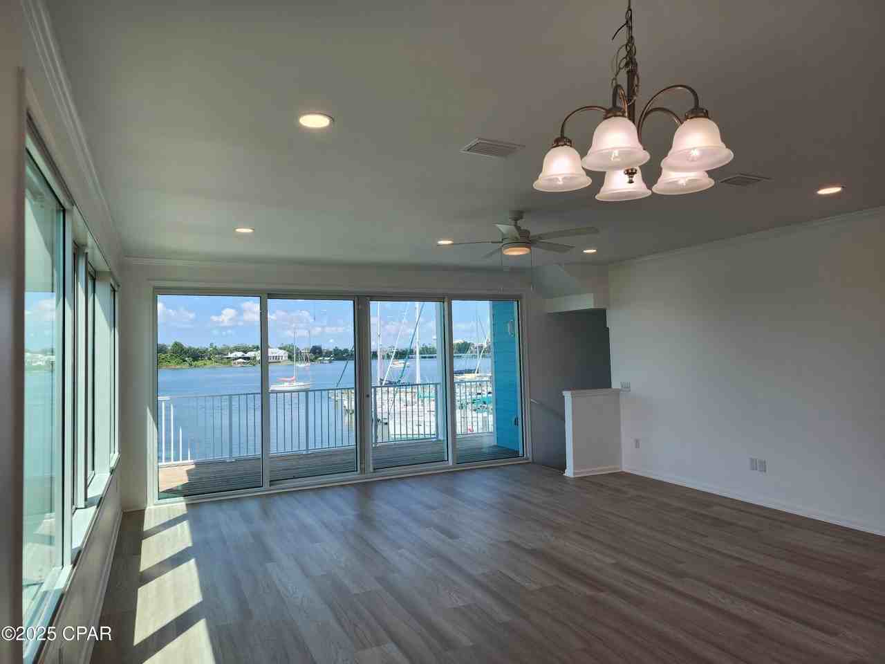 300 Penny Ct - Photo 7 of 47