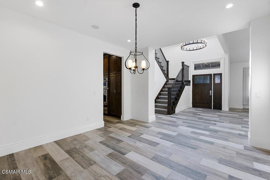 525 Aqueduct Ct - Photo 7 of 50