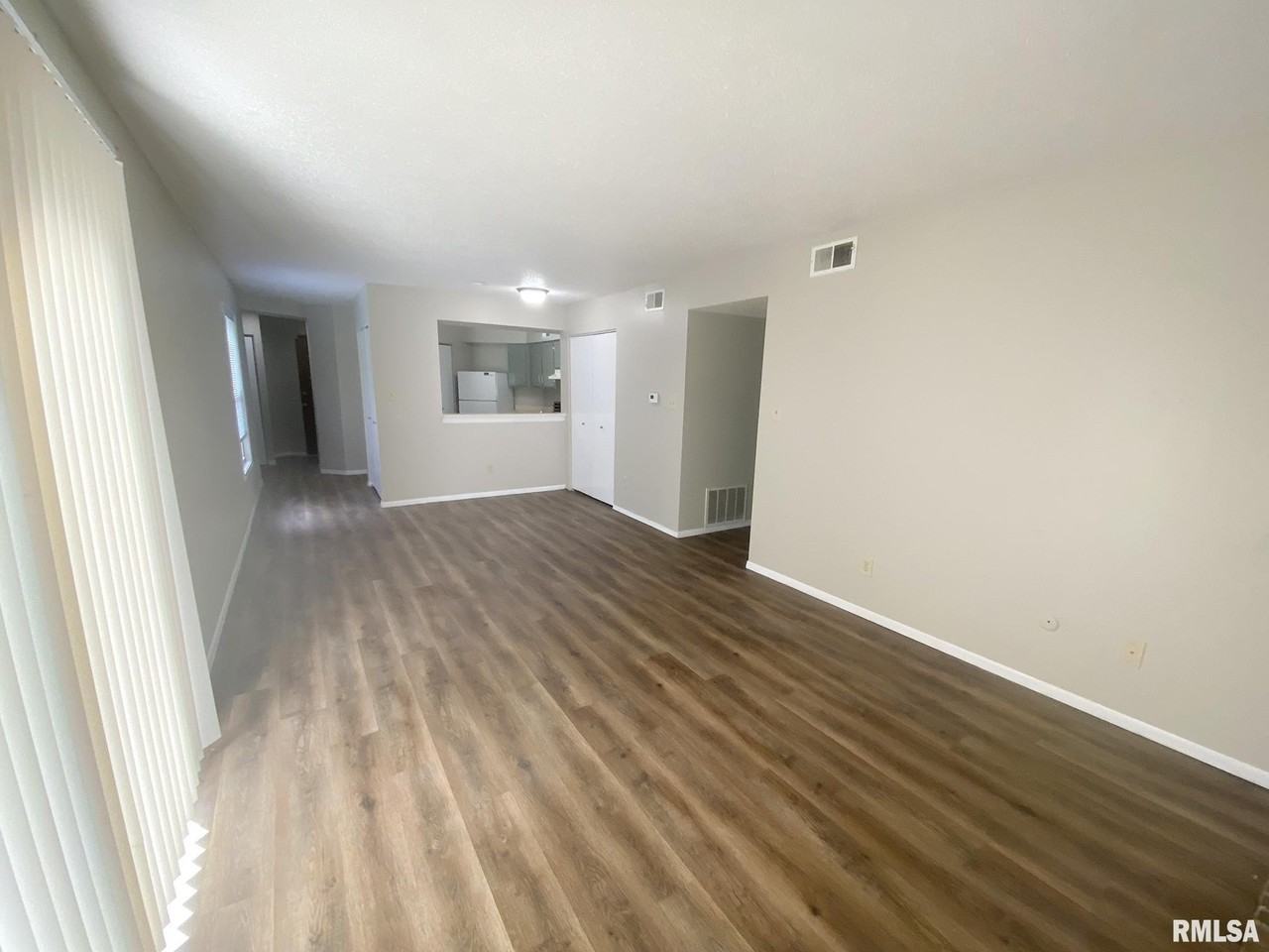 5905 W Ridgecrest Dr Apt 103 #103 - Photo 2 of 17