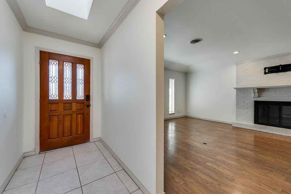 2902 Moss Ave - Photo 5 of 35