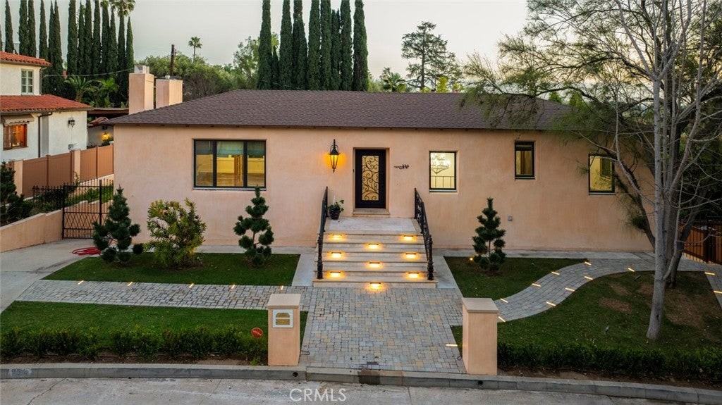 954 Rosemount Rd - Photo 2 of 36
