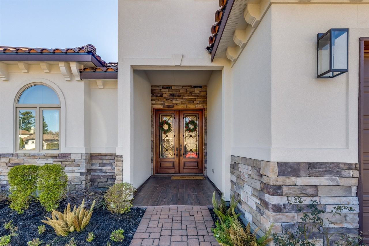 16011 Bridges Fairway Ln - Photo 3 of 25