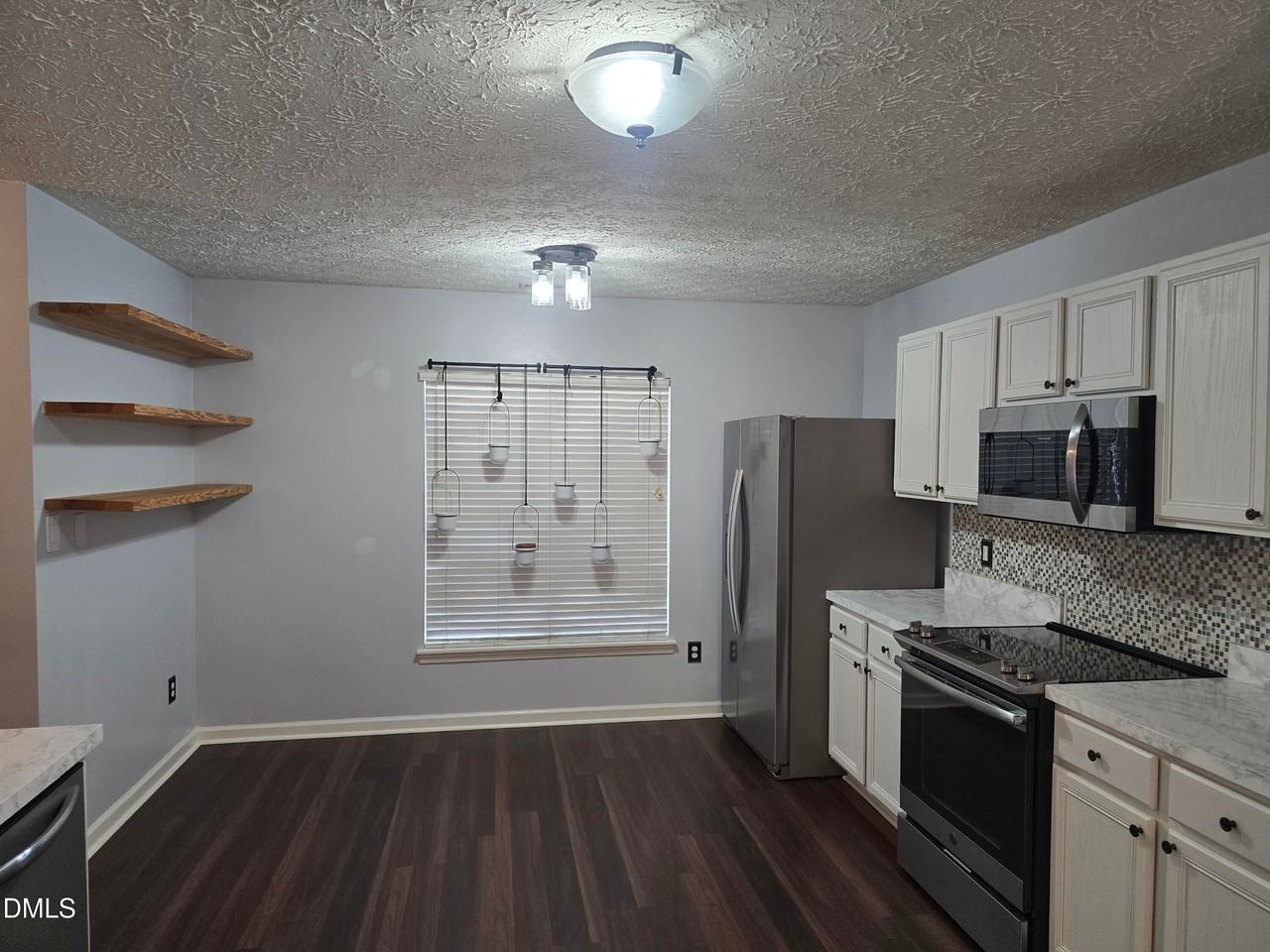 5226 Dilbagh Dr - Photo 5 of 21
