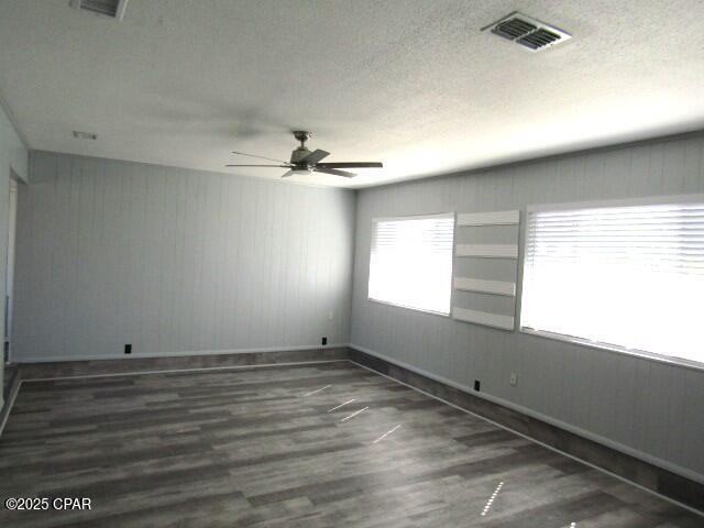 5213 Trelawney Ave - Photo 4 of 18