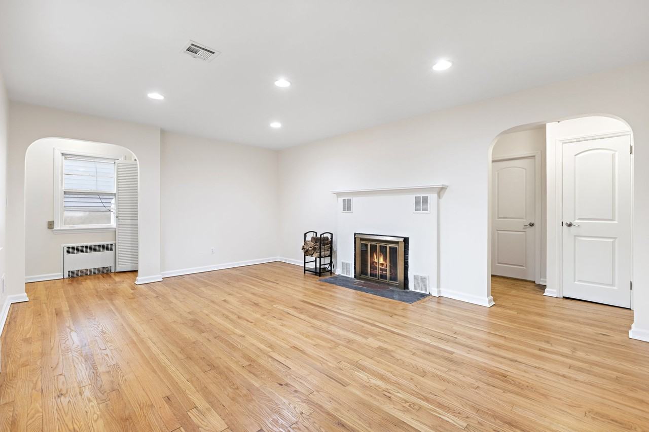 133 Cleveland Ave - Photo 3 of 15