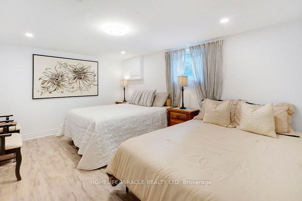 23 Thorley Drive - Photo 3 of 11