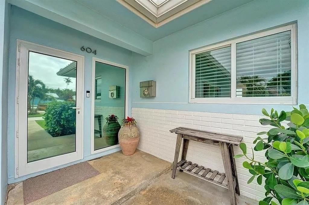 604 Ne 25th Ave - Photo 3 of 32